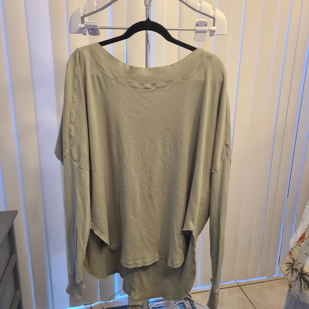 Free People Movement Women's Longsleeve Large Sage Green Shirt